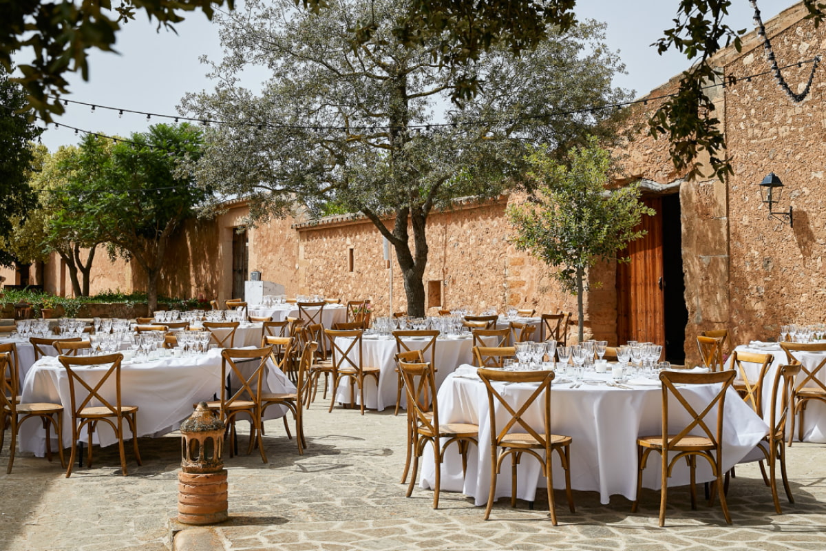 Banquete de boda en el exterior de Son Cosmet