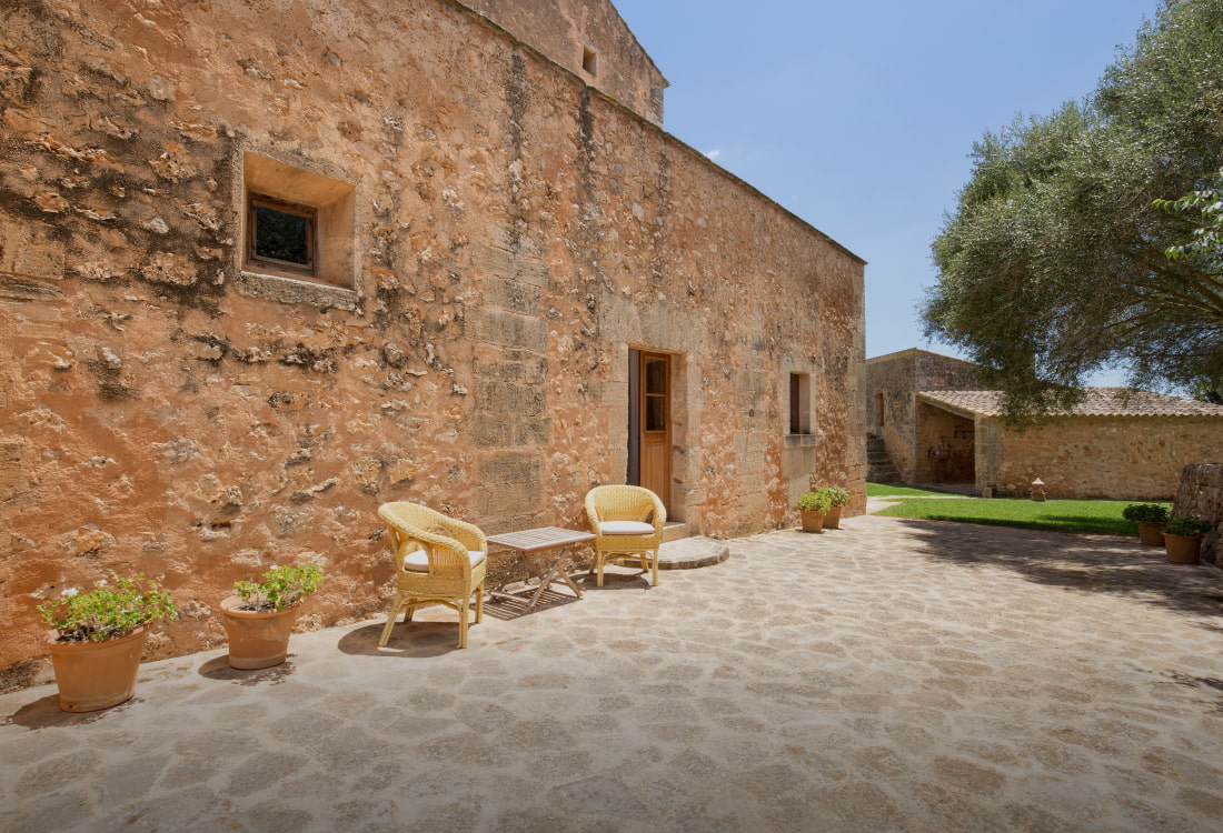 Terraza de la planta baja, con salida directa al jardín